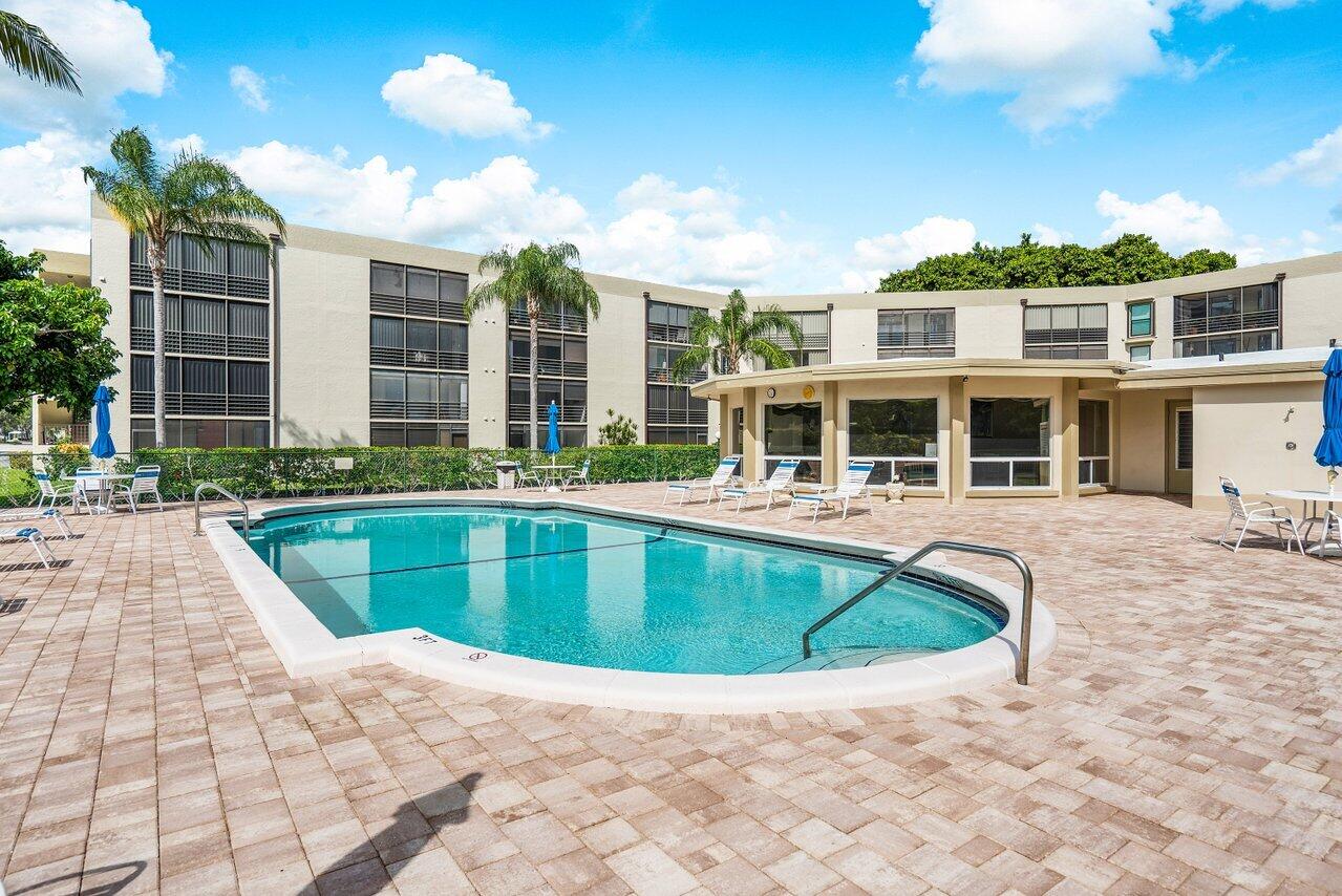 Pool and Clubhouse area