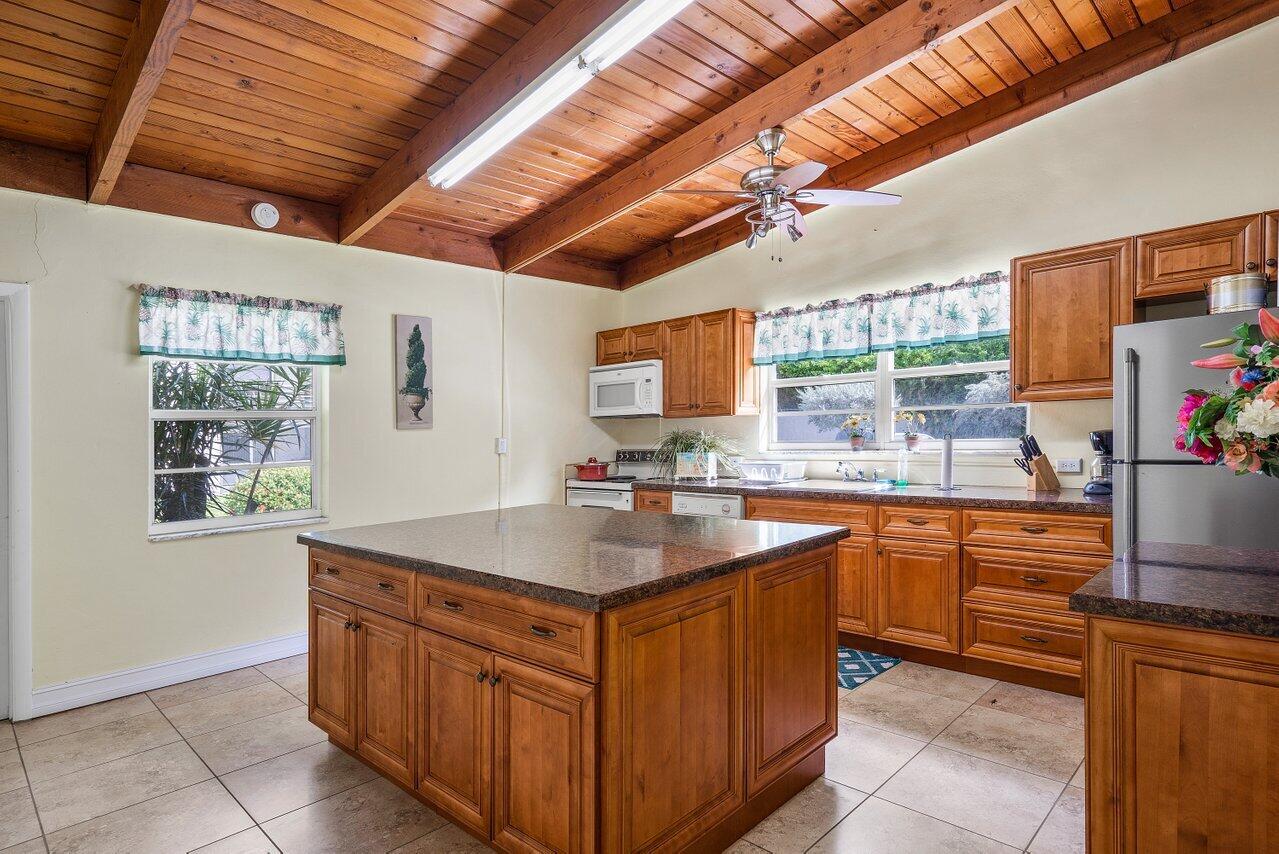 Clubhouse Kitchen